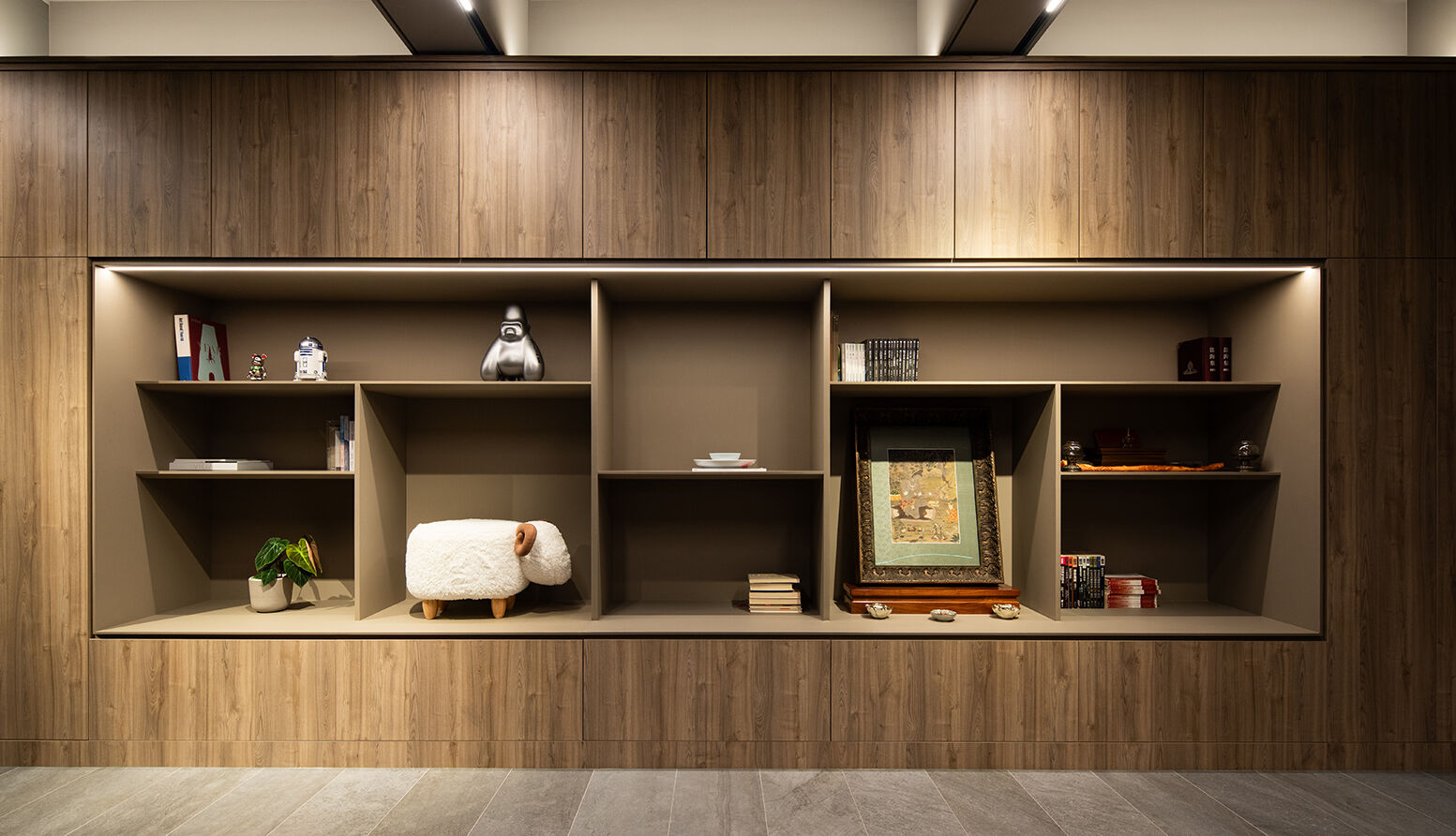 Private Office in Mong Kok | Plot Architecture Office-4