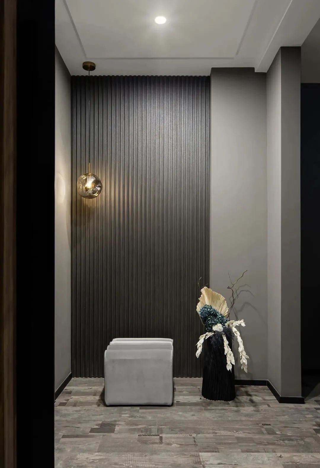 暗调之魅 · 现代简约家居设计新解-30