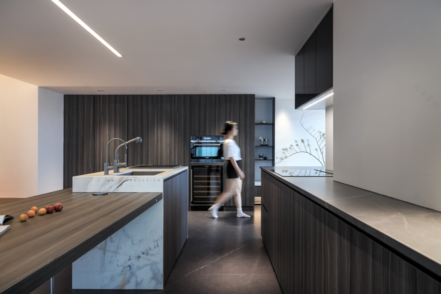 深圳瑧湾汇200㎡黑白灰极简复式丨中国深圳丨末一设计-31