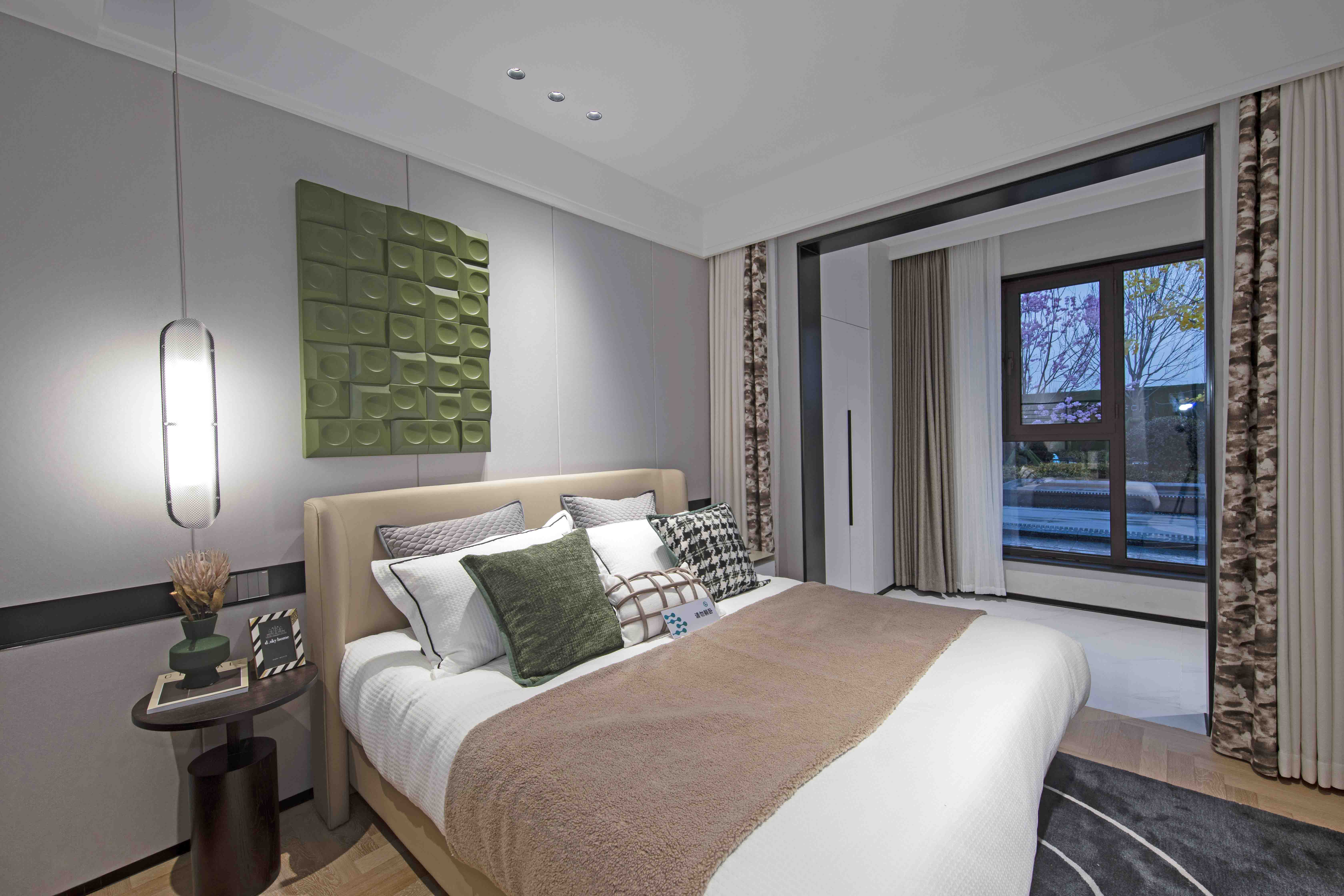 淡雅的烟火/凌朋伟/2022/02-29