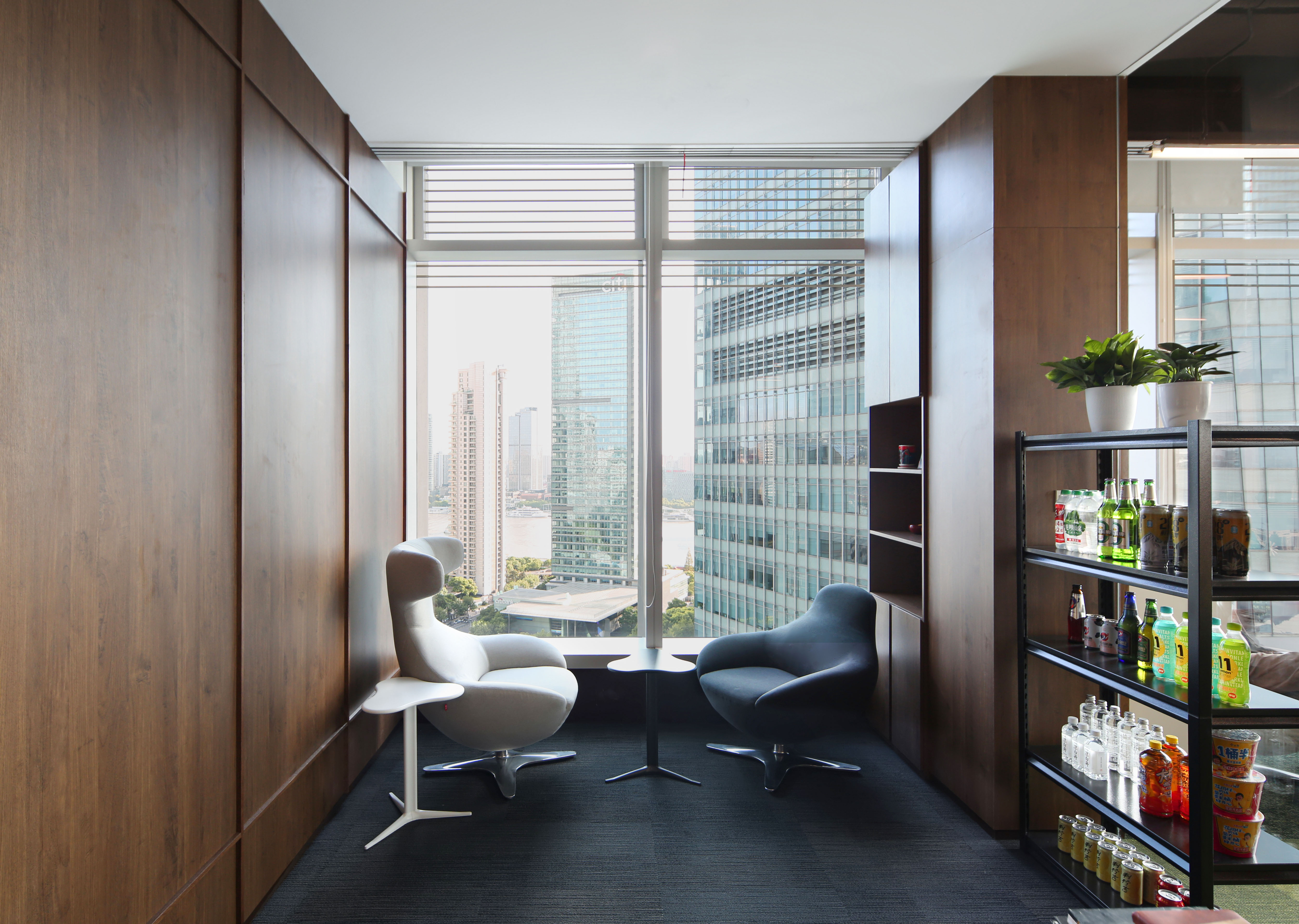 “东方明珠和小卖部”王牌创新办公室空间设计丨中国上海丨树獭建筑-20