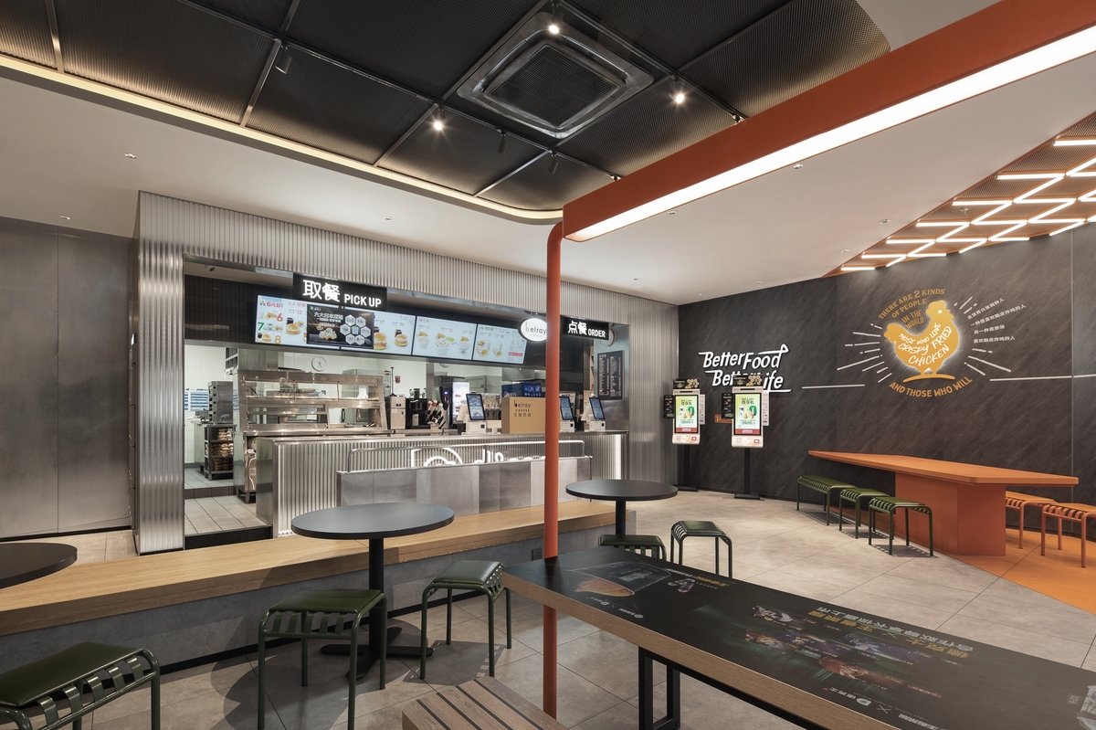 德克士成都蛟龙港店 · 运动主题餐厅设计丨中国成都-4