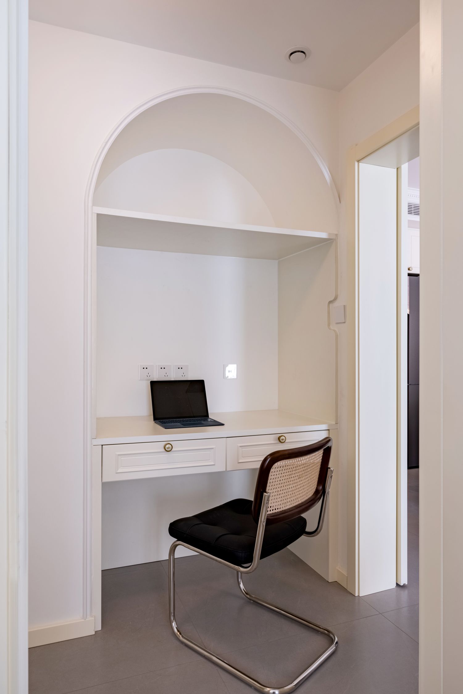 104㎡轻法式中古，满足父母和女儿不同风格的喜欢丨中国北京-9