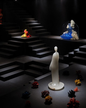 《空房间》雕塑家个展·几何秩序中的艺术空间丨中国北京丨间筑设计