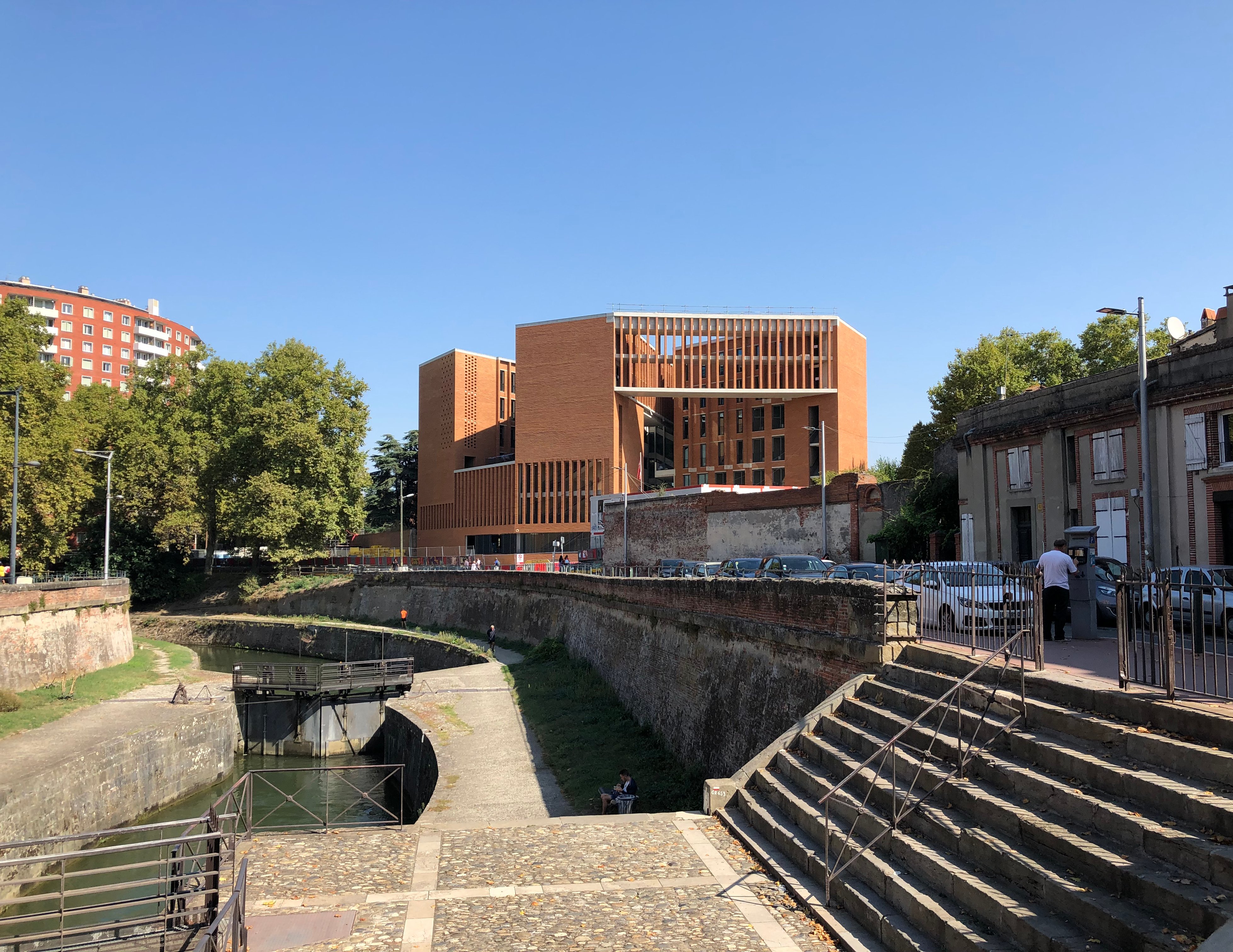 图卢兹经济学院-1