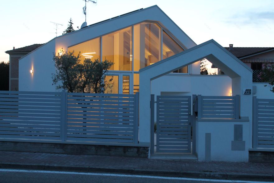 绿意盎然的光伏家园 · 意大利环保节能住宅-27