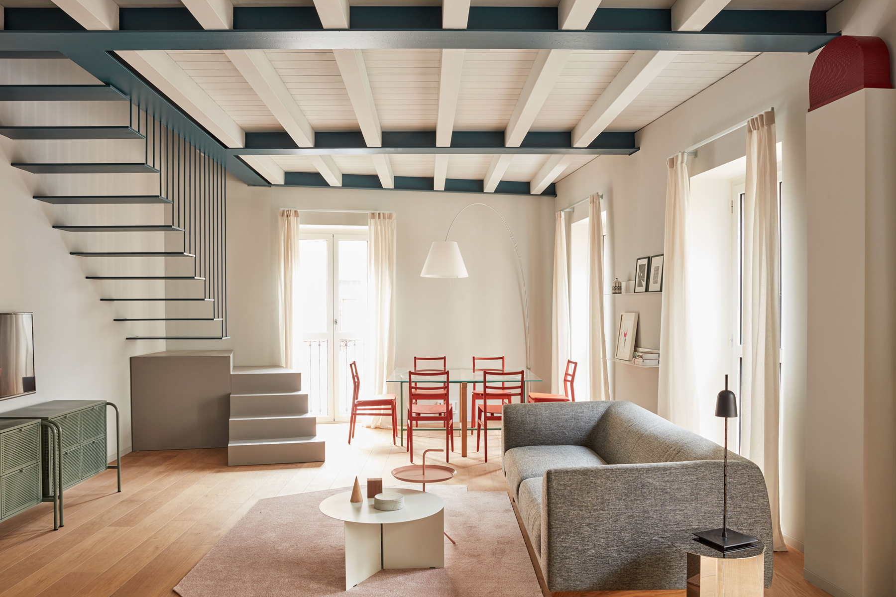 米兰历史建筑翻新公寓 | 蓝色月光的内部空间-0