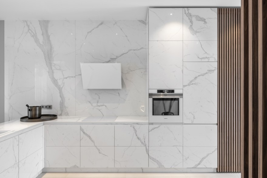 历史建筑中的透明轻盈之家-28