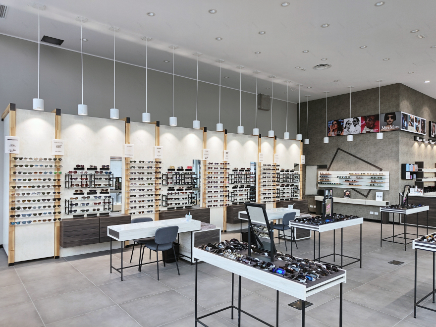 意大利 WINGS 眼镜店空间定制设计-0