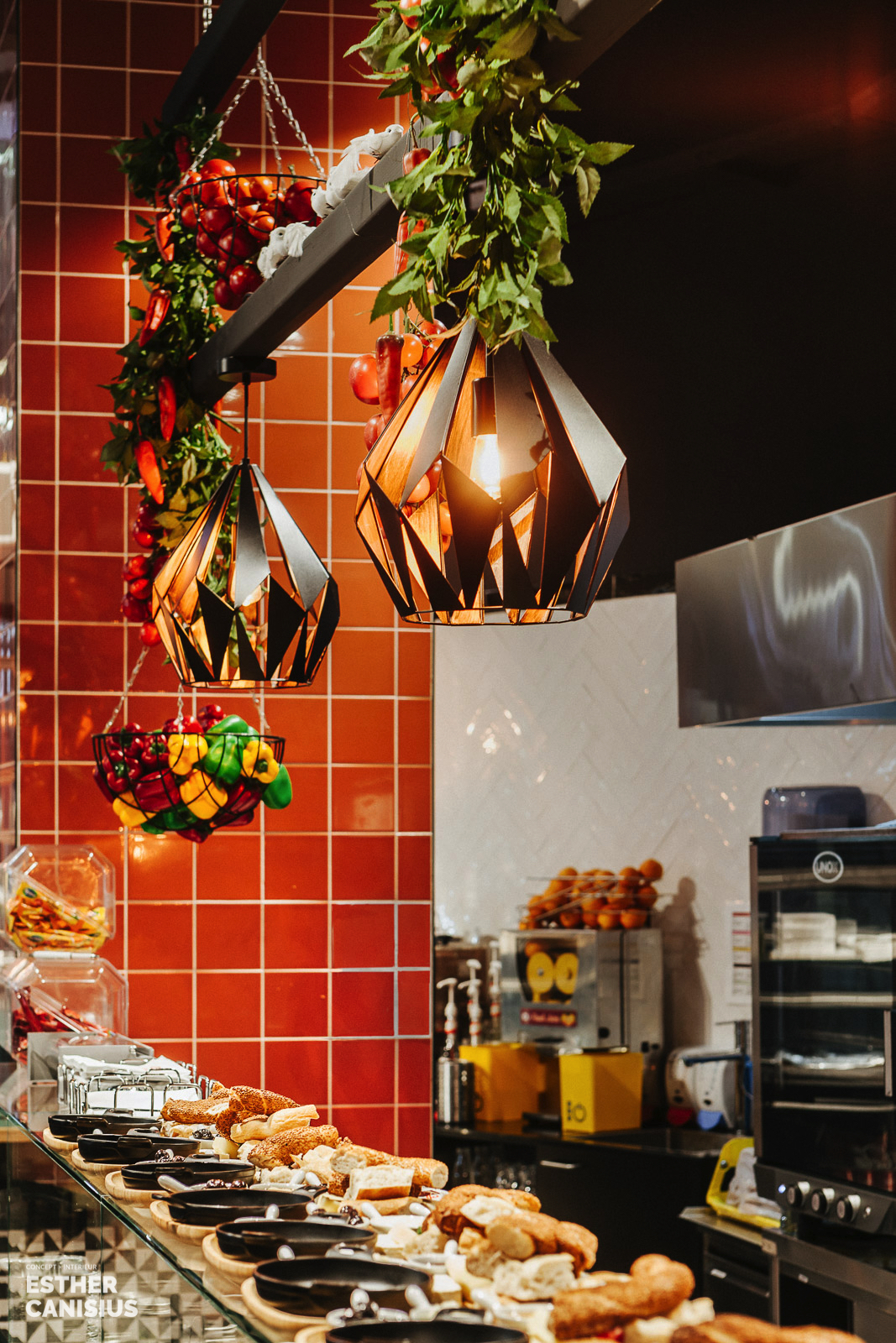 融合东西方元素的现代土耳其餐厅-8