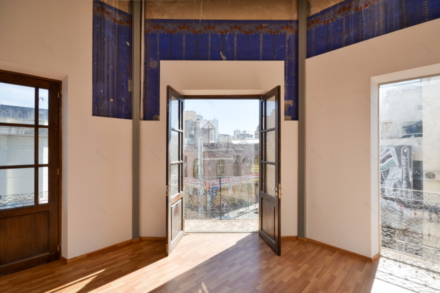 阿根廷百年别墅化身运动装备展示厅-19