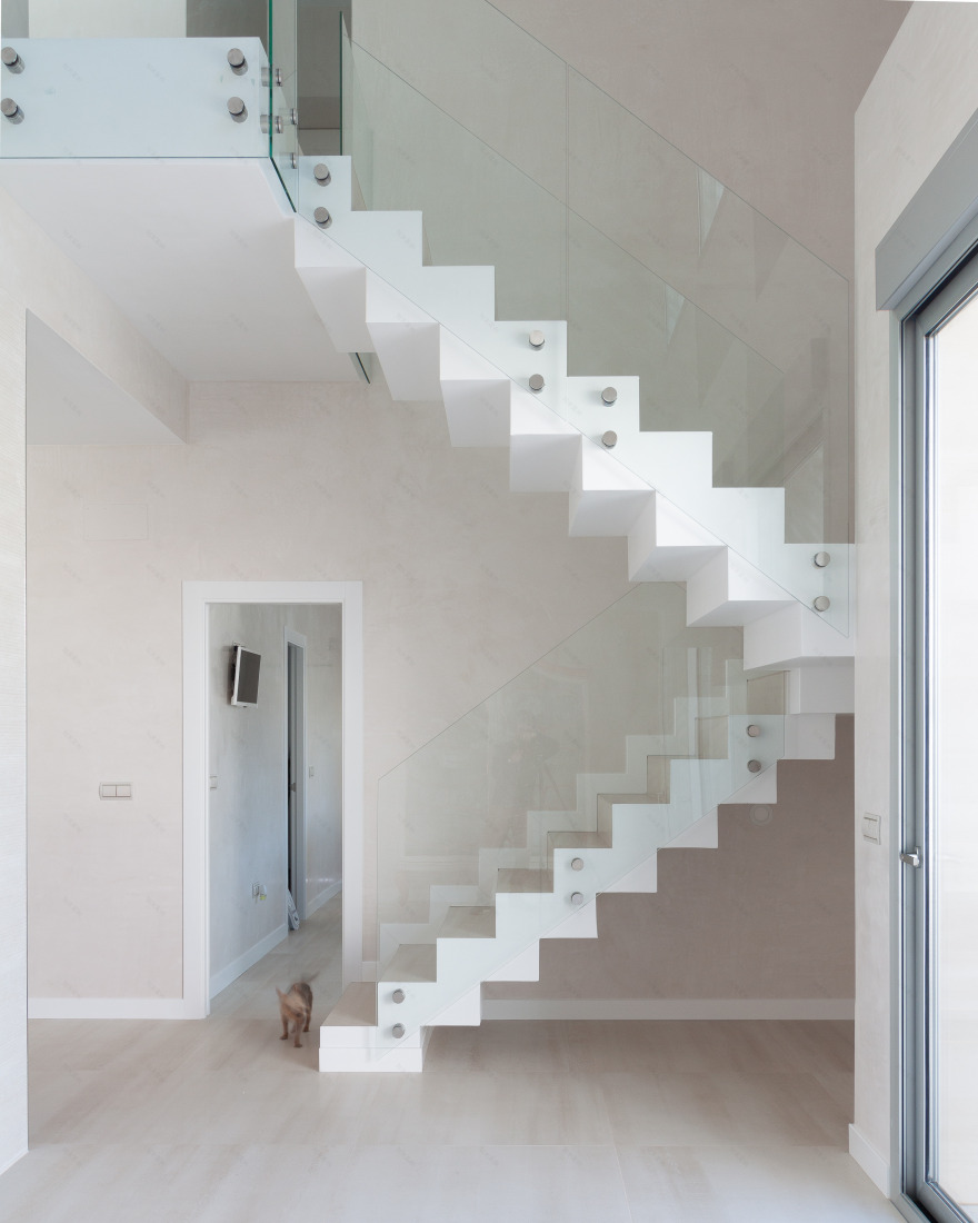 梦幻般的贝塞尔别墅 | 传统与现代的完美结合-12