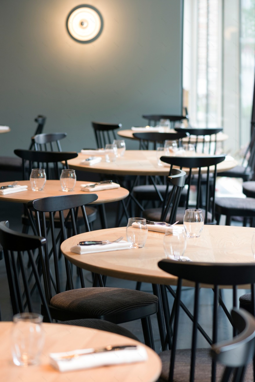 巴黎风格 ODEON 吊顶亮相里尔新餐厅-5