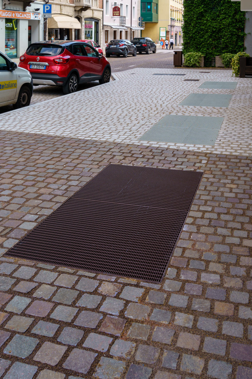 历史印记的街道改造 · Pordenone 市政厅的可持续城市发展计划-8