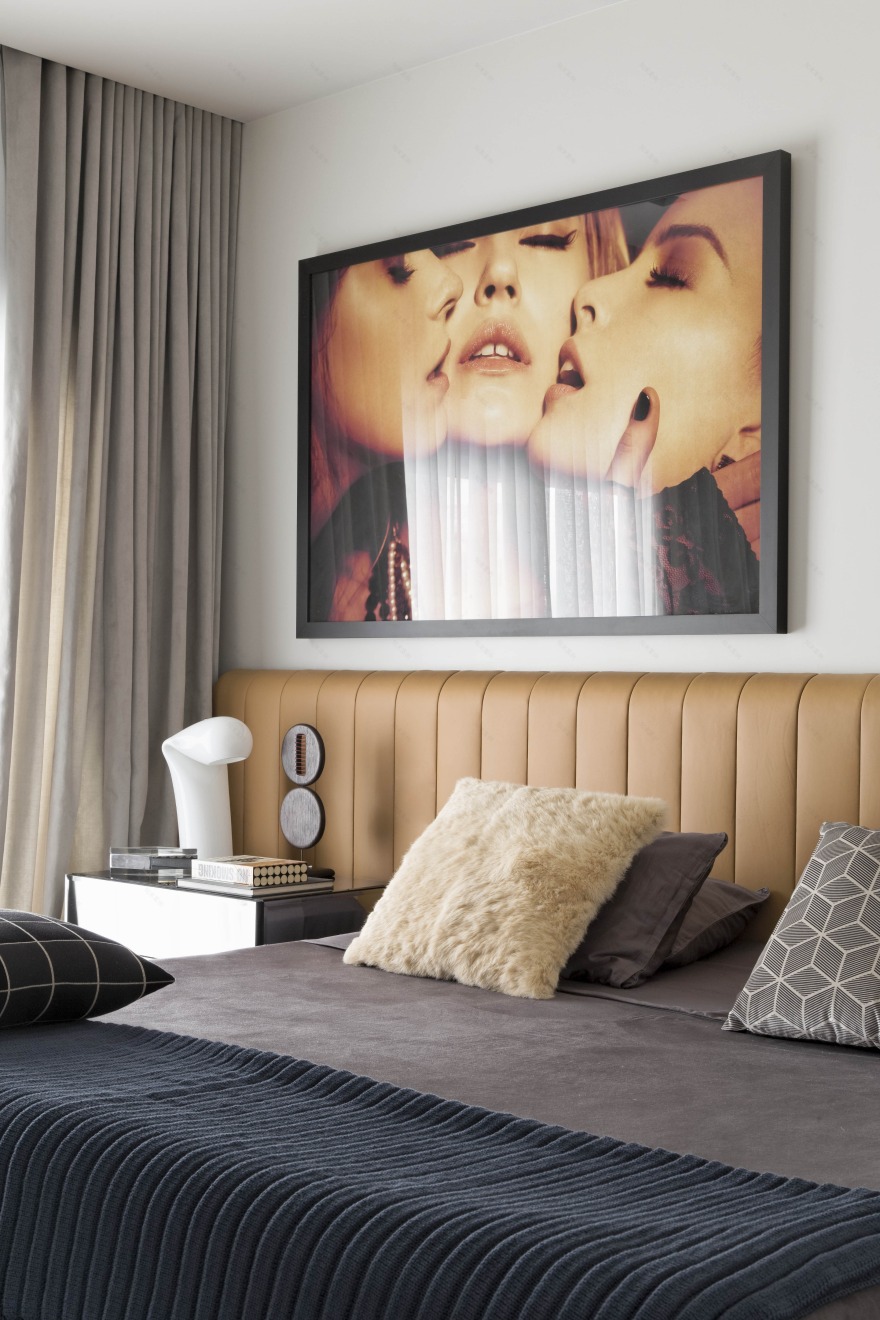 巴西设计公寓 | 工业风木饰面打造男性化魅力空间-43