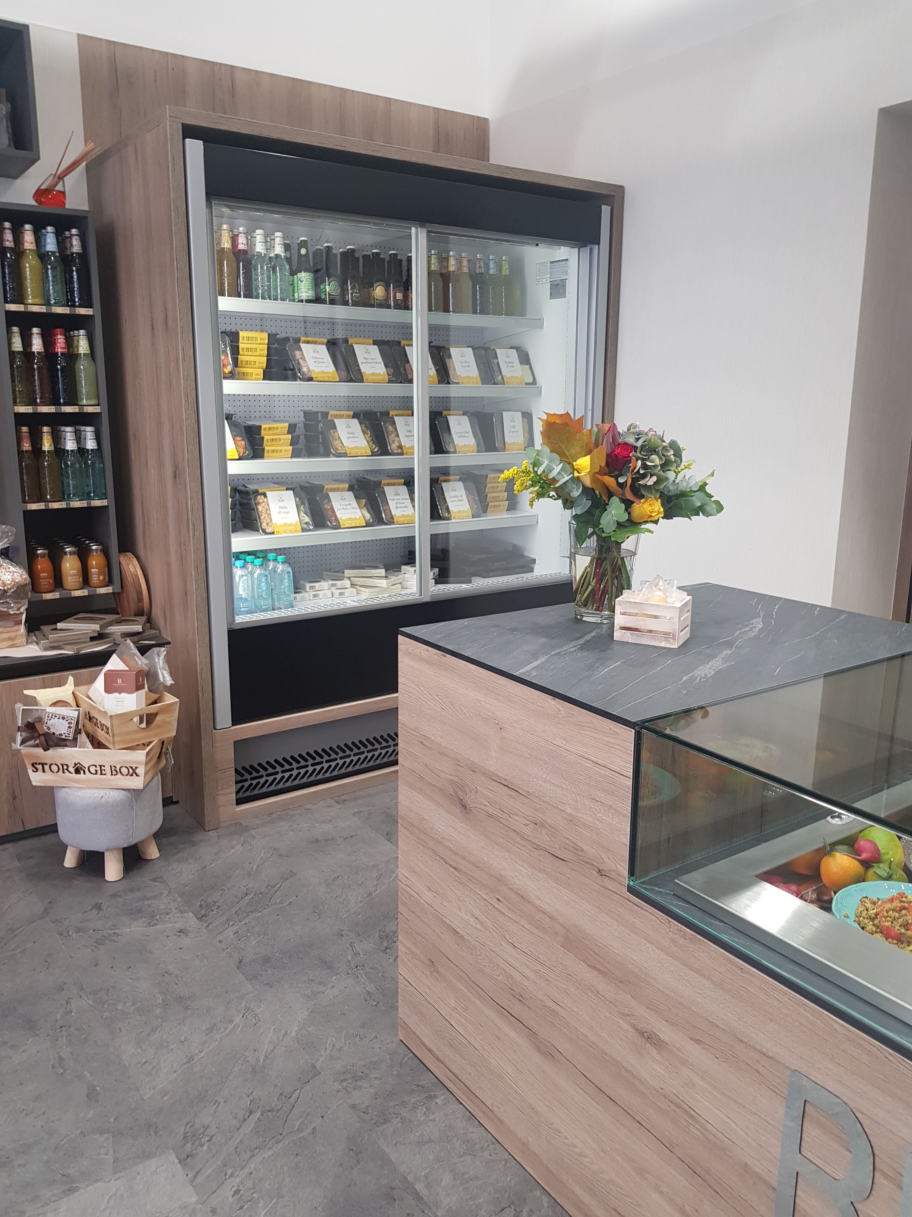 高品质美食商店和精选食品商店家具的设计与开发-4