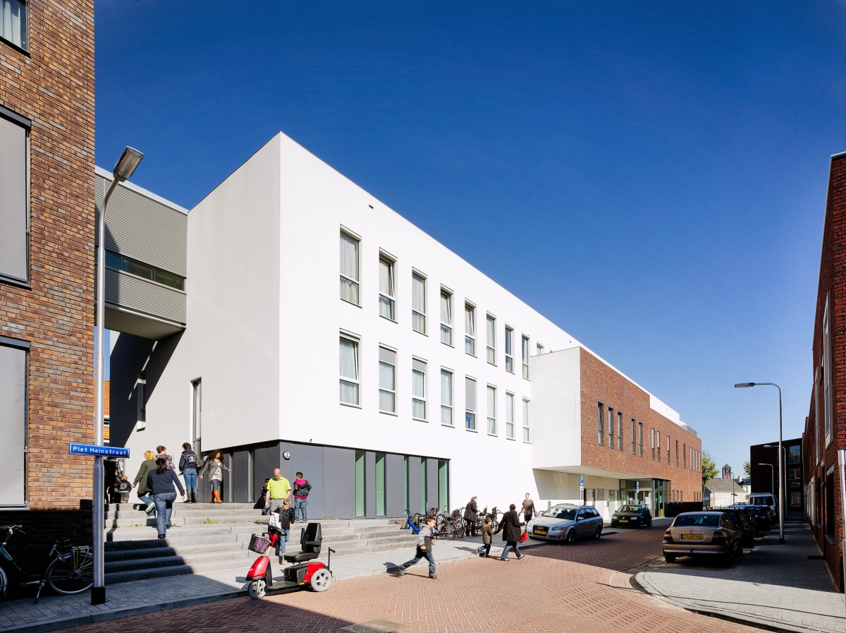 Multifunctional community school Zuiderkwartier-15