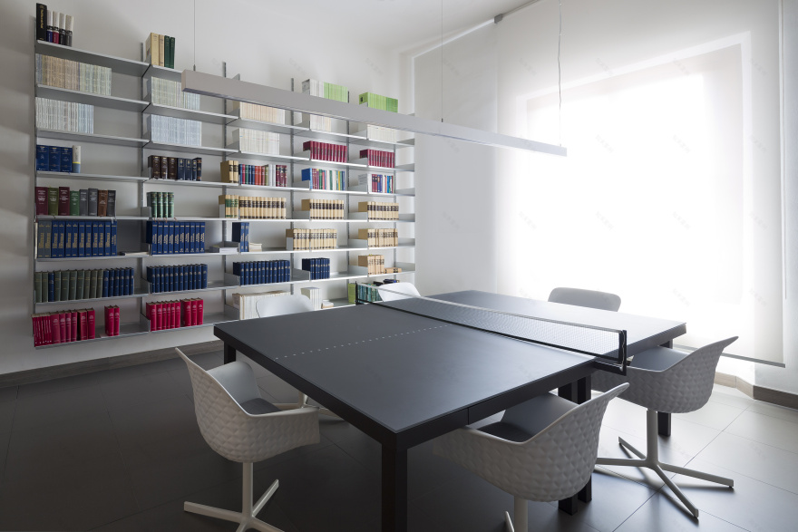 佛罗伦萨历史建筑中的现代法律办公空间-6