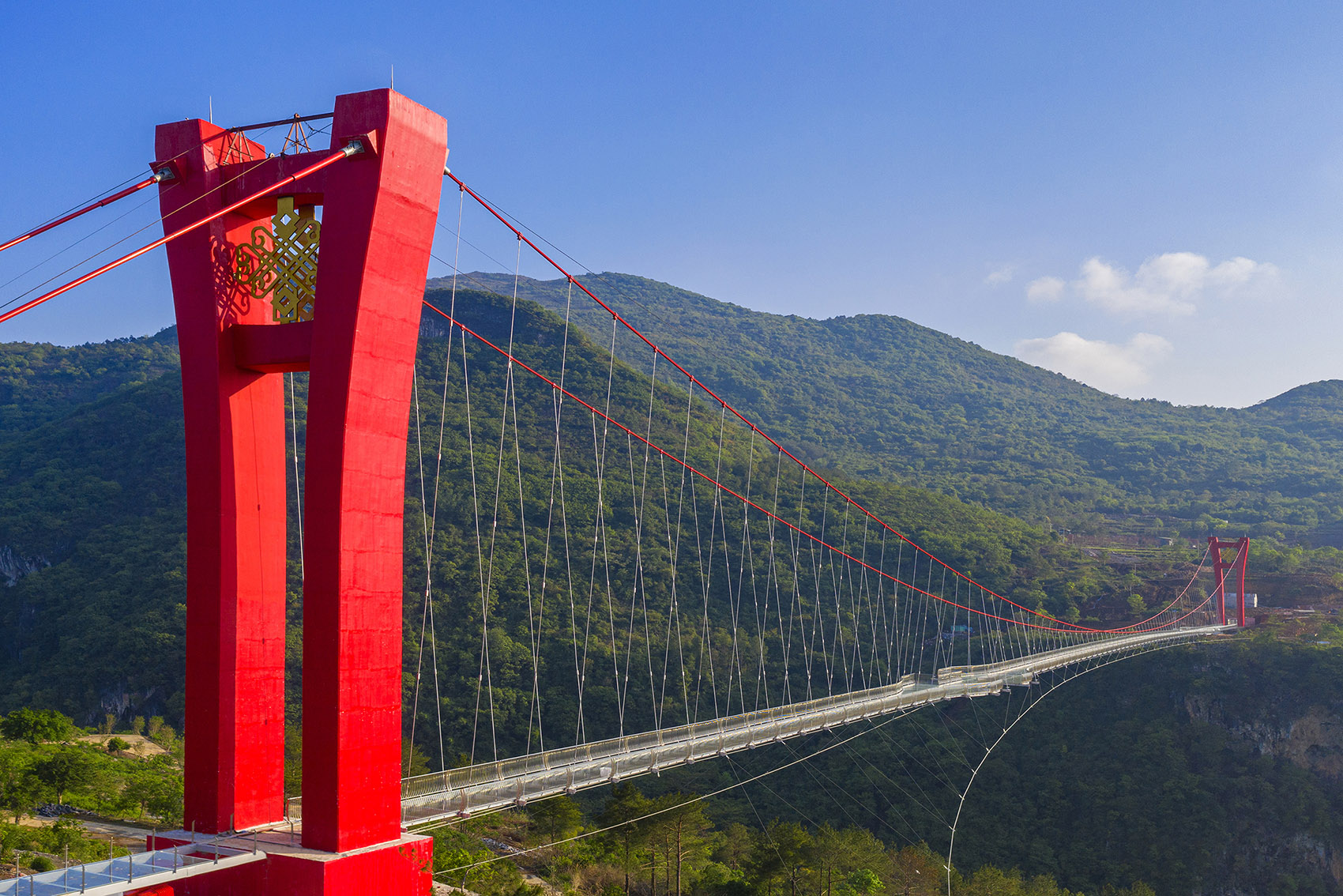 湟川三峡擎天玻璃桥，广东清远/吉尼斯纪录认证：“世界最长玻璃铺装悬索桥”-14