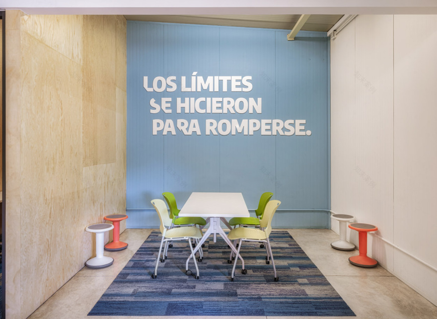 墨西哥校园临时教师办公室设计-6