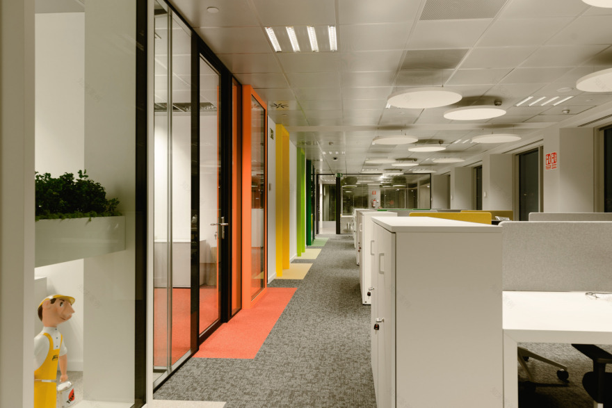 色彩灵动,打造协作型办公空间-18