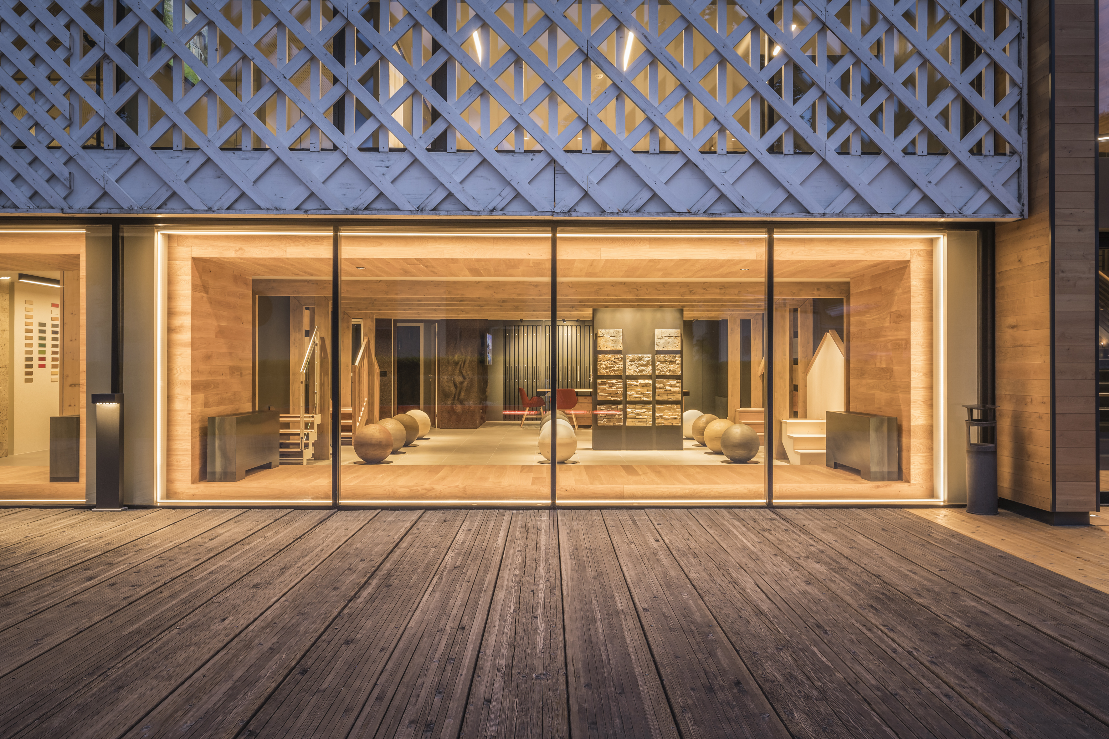 鲁布纳精品屋-16