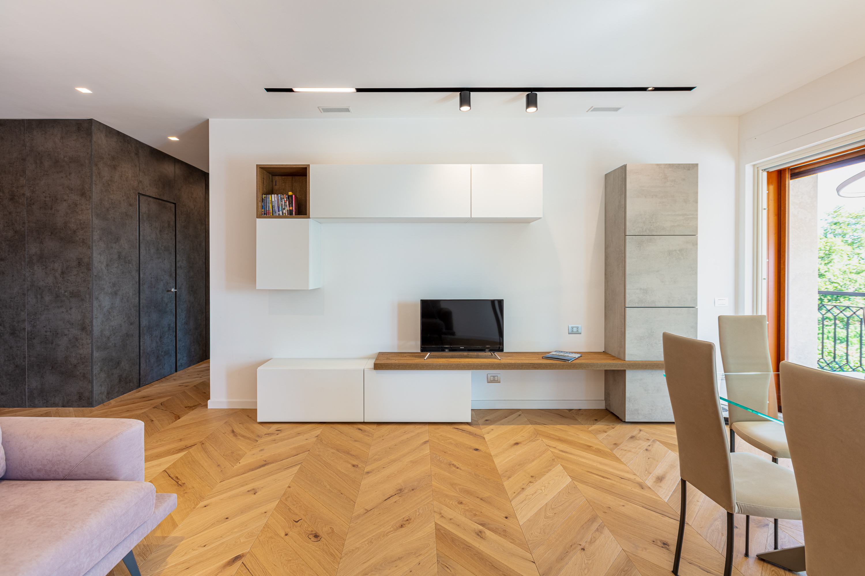 罗马公寓 Mandrione 的翻新设计-1