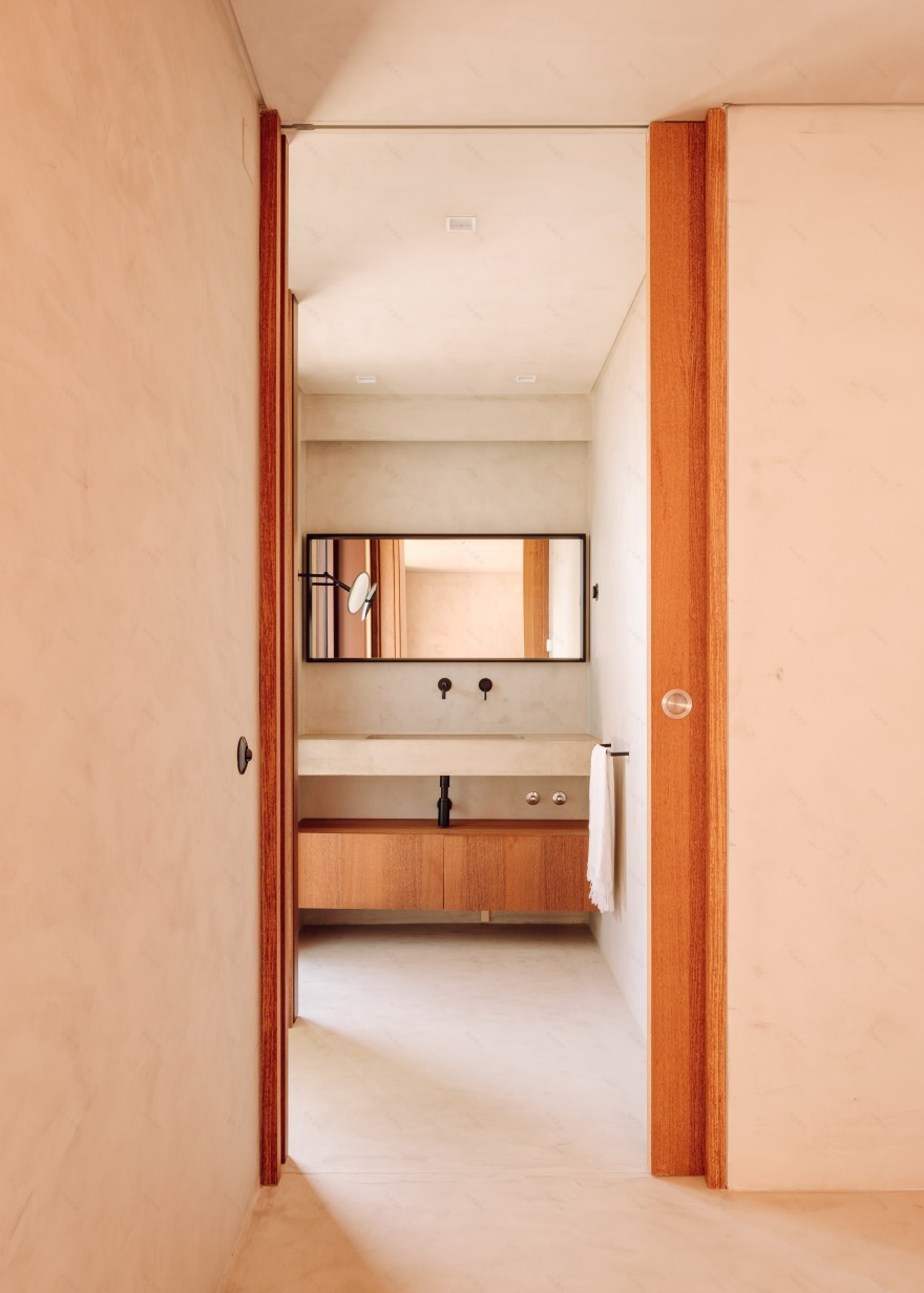 葡萄牙里斯本 Altinho 别墅,融合住宅与仓库特色的现代设计-10