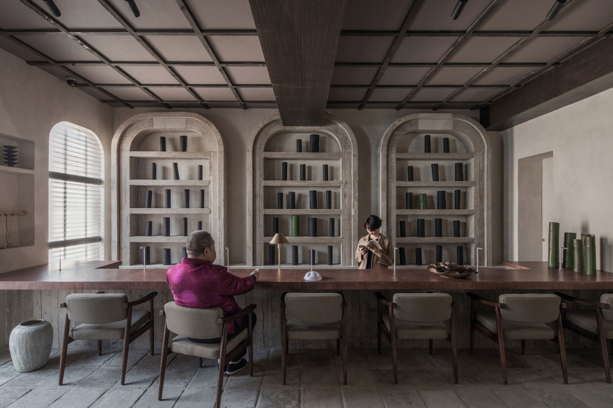 四合院变身为地下酒吧,历史与时尚的完美融合-38