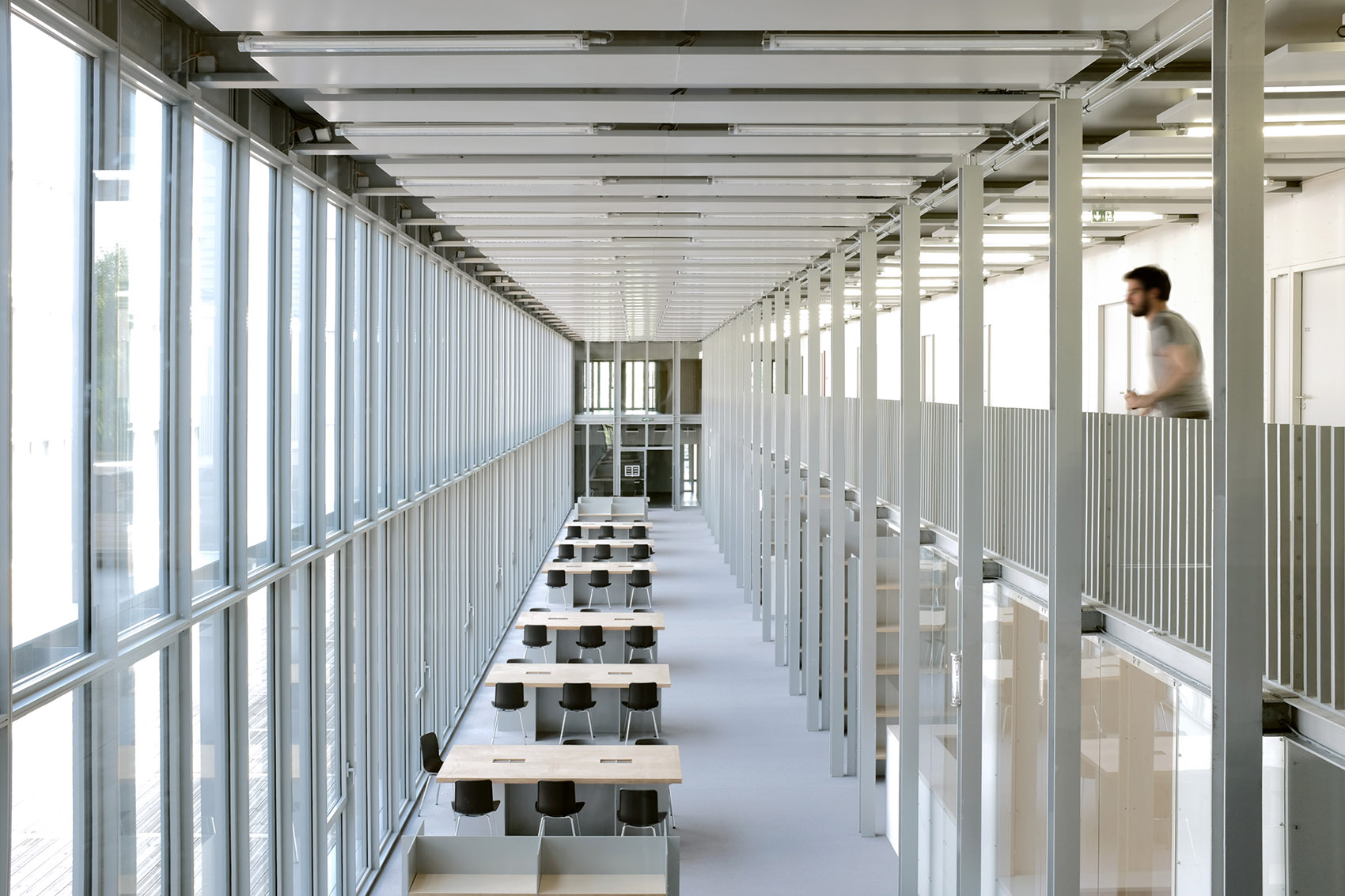 ENSAE学院巴黎萨克雷校区，法国/轻盈的钢结构带来开放、友好而宁静的氛围-33