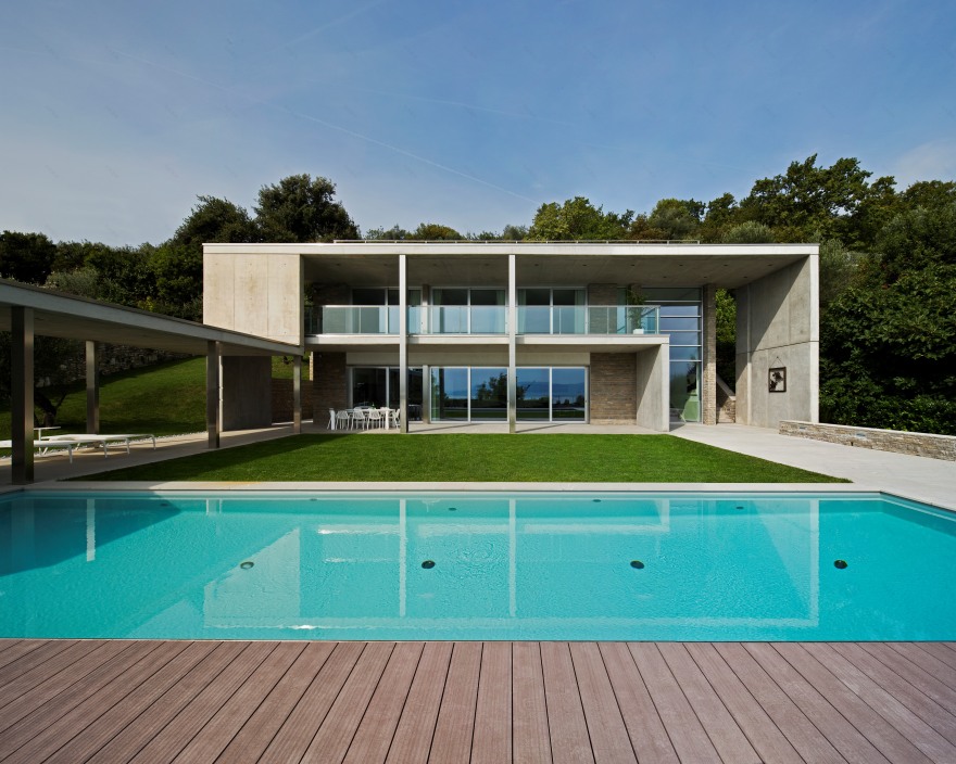 意式湖畔别墅,诠释自然与现代共生设计-0