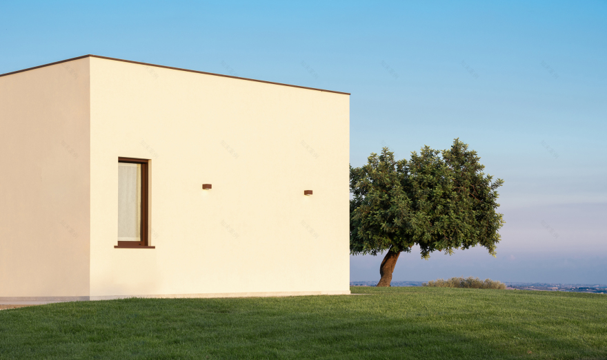 绿意盎然的意式别墅 | 环保建材与自然美景的完美融合-7