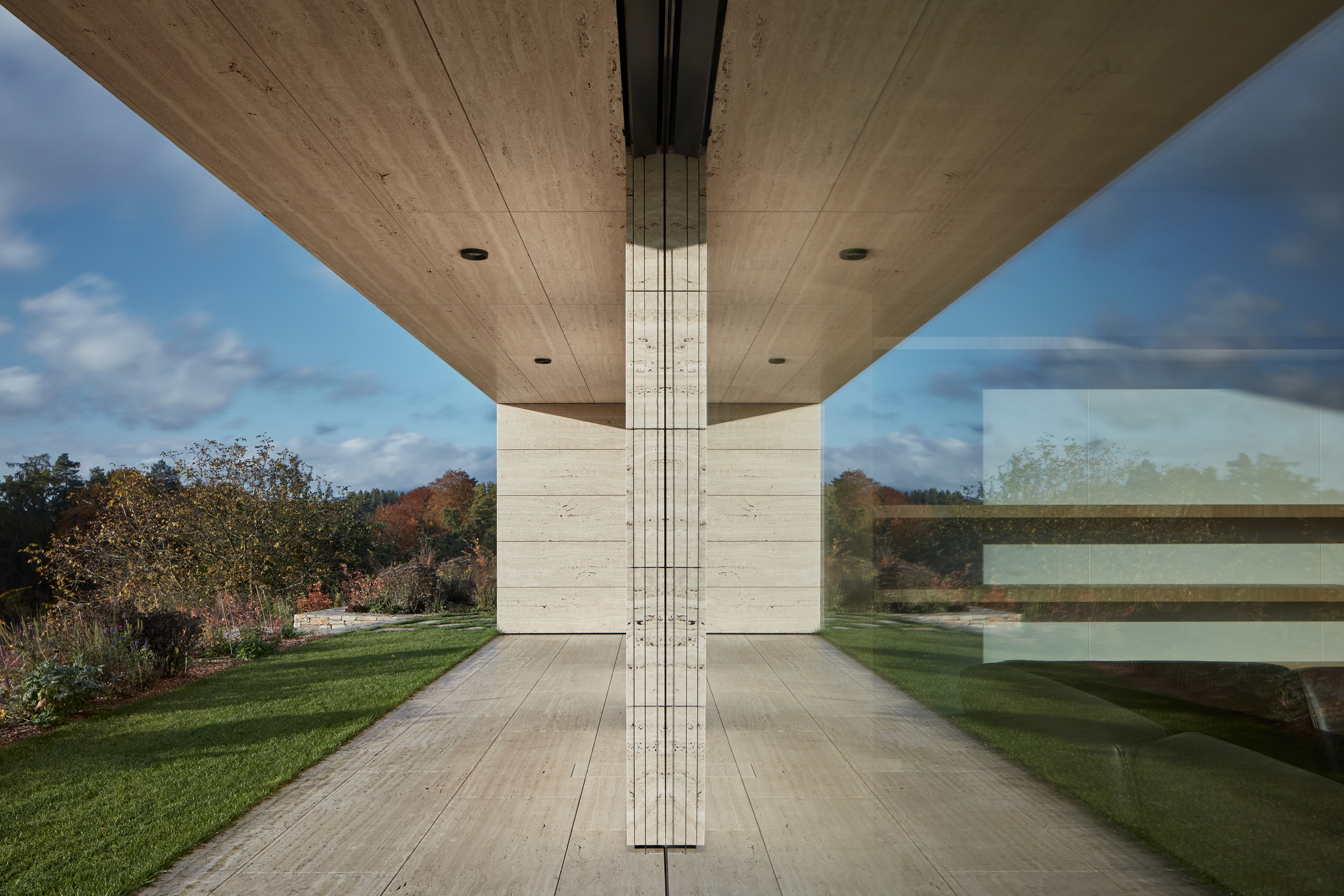 自然材料打造简约别墅-11