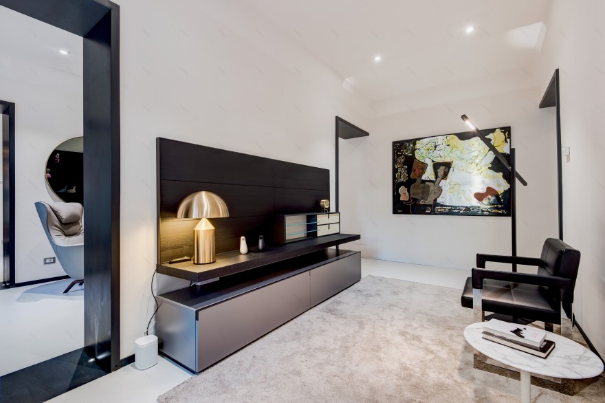 波尔特罗纳·弗劳展厅-33