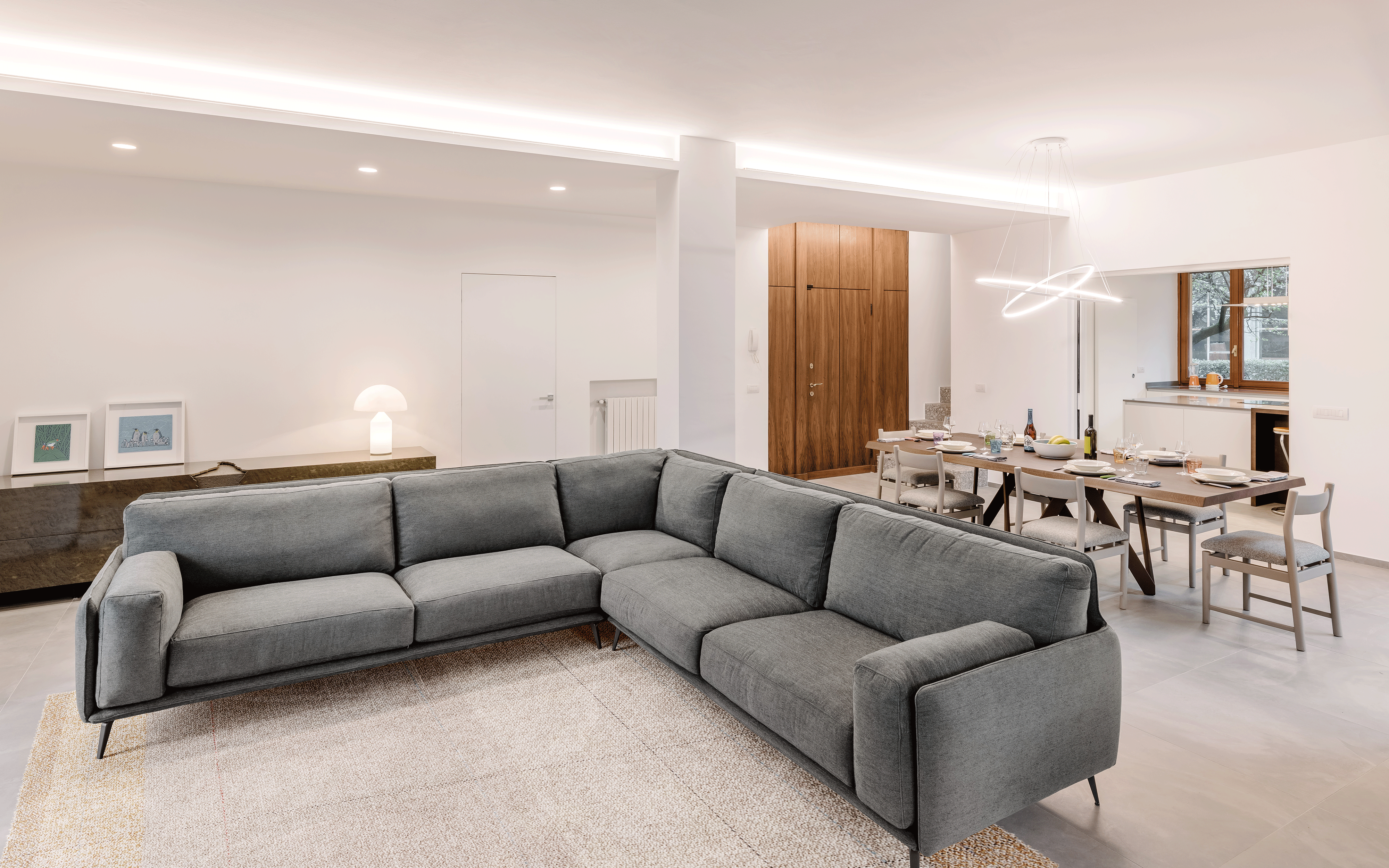 Cantù_DV 公寓改造 | 线性楼梯与明亮现代风格的完美结合-0