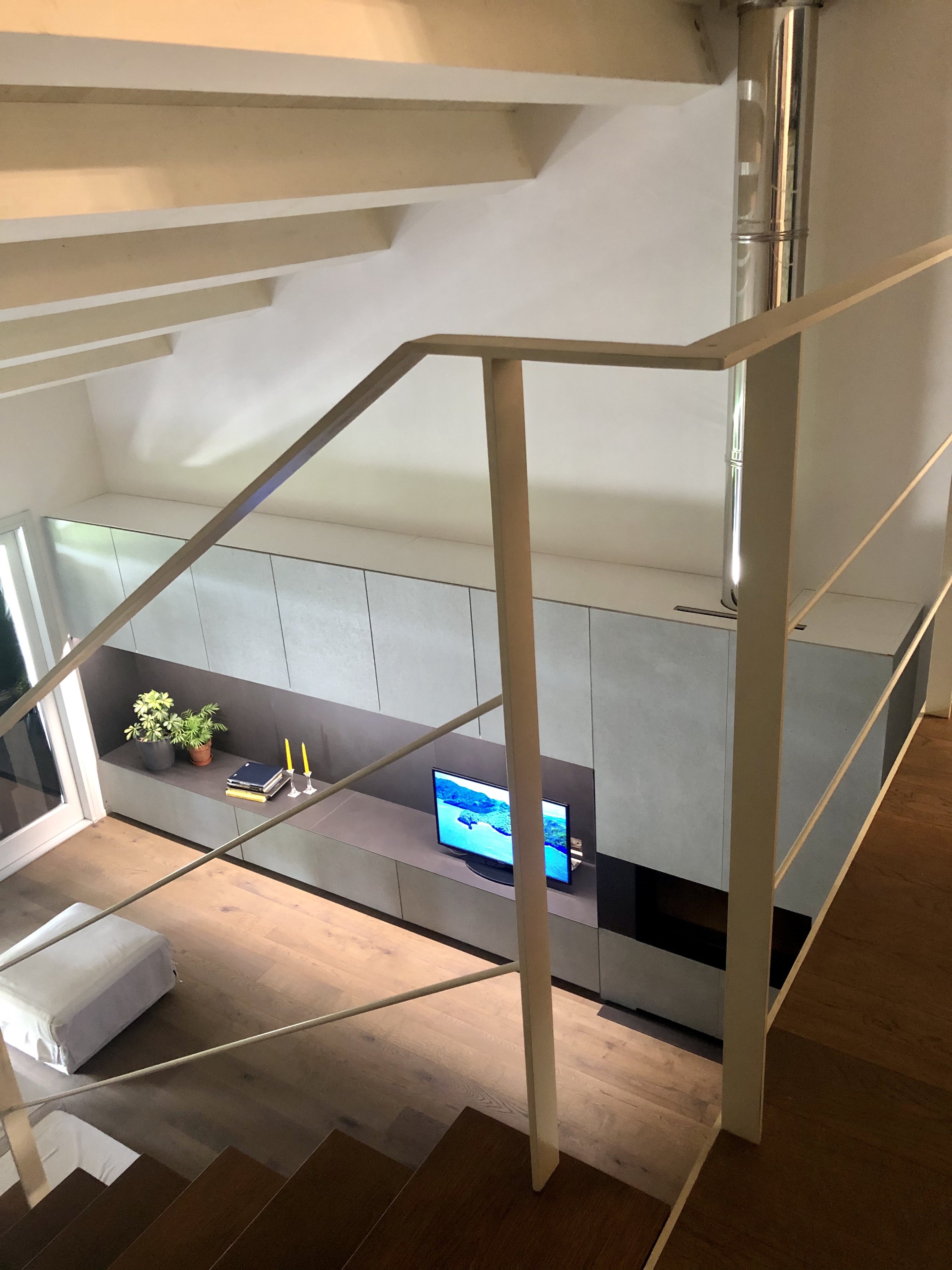 现代生活风格,配有装备墙、电视家具、收纳、集成壁炉-3