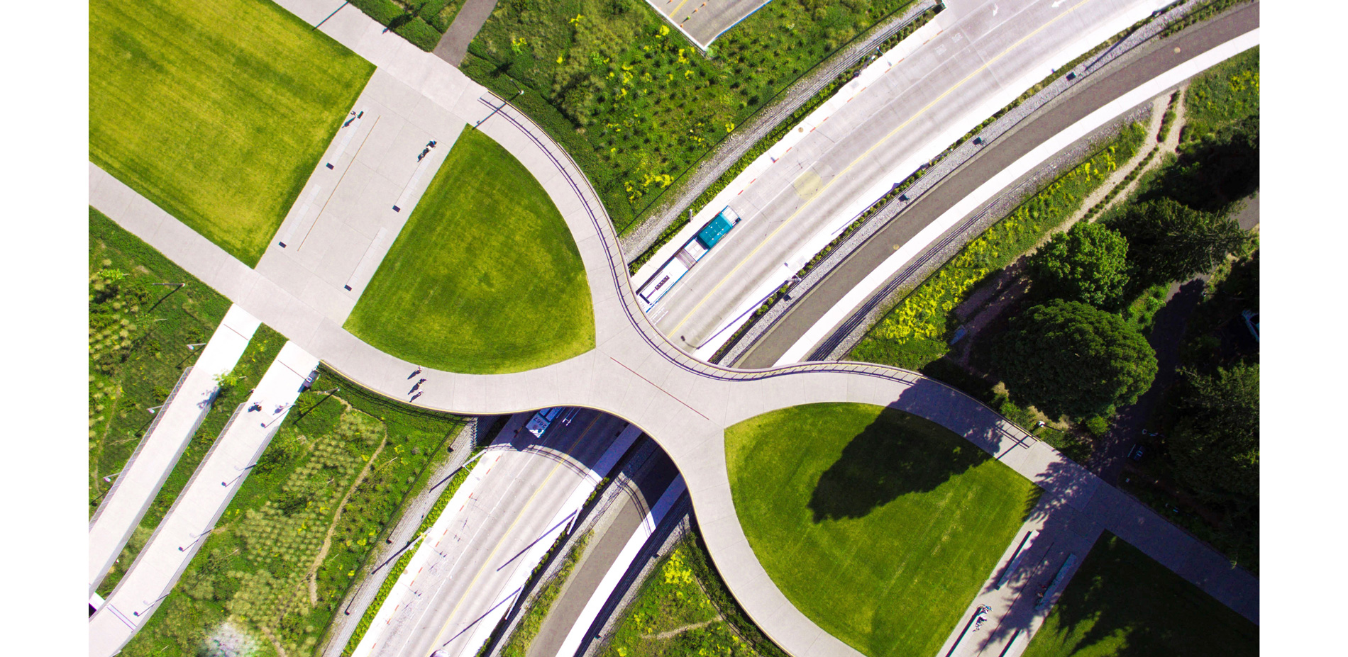 2019 ASLA通用设计类荣誉奖：下雷尼尔维斯塔和人行陆桥，美国西雅图/在众多交通模式的交汇地带建立一条具有重要意义的校园轴线-52