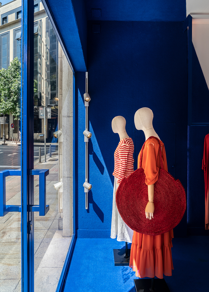 De la Ceca a la Meca 服装店改革升级丨西班牙桑坦德丨Mara Pardo-11