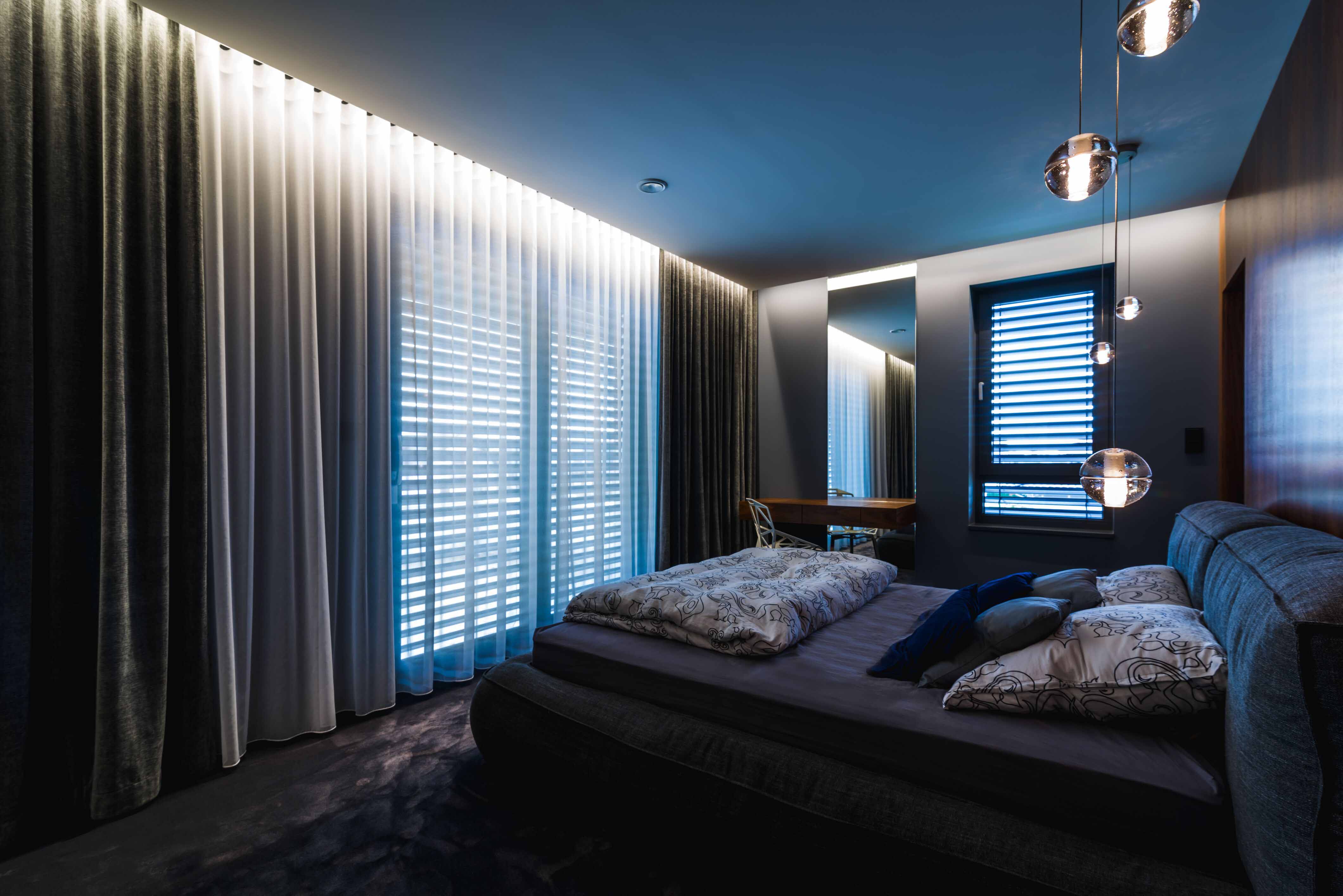 现代对比风格别墅设计-6