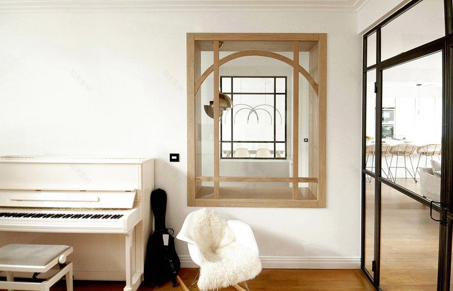 波尔多现代住宅底层空间重构-2