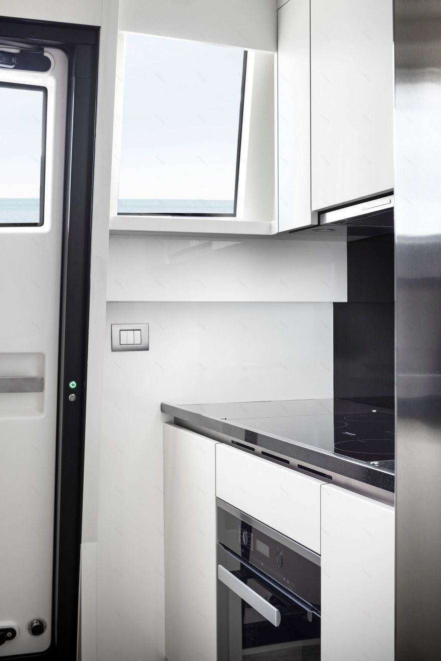 "Sanlorenzo SL 86 游艇 | 优雅精致的开放式空间设计"-12