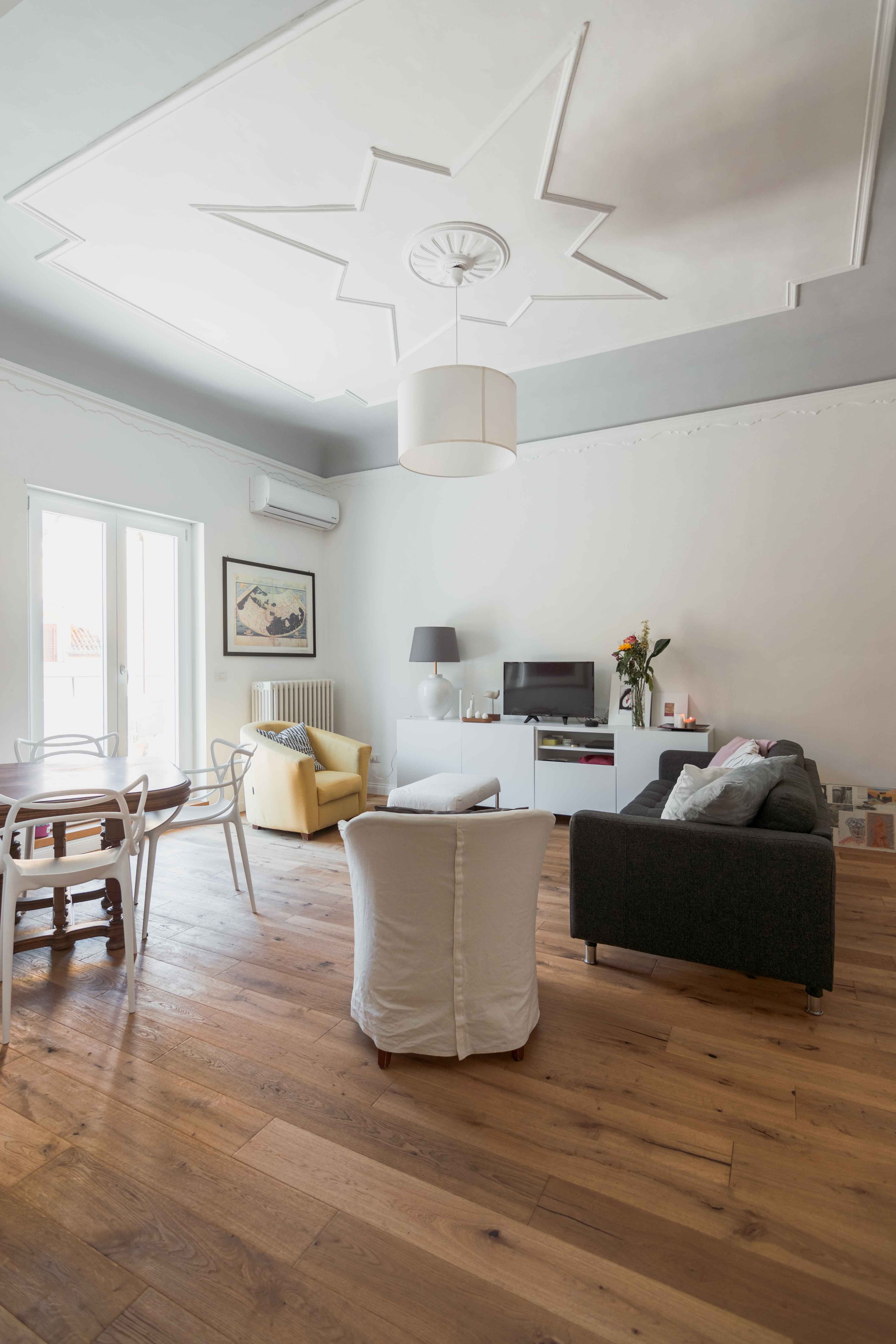 历史中心古宅翻新，现代设计与古典元素完美融合-5