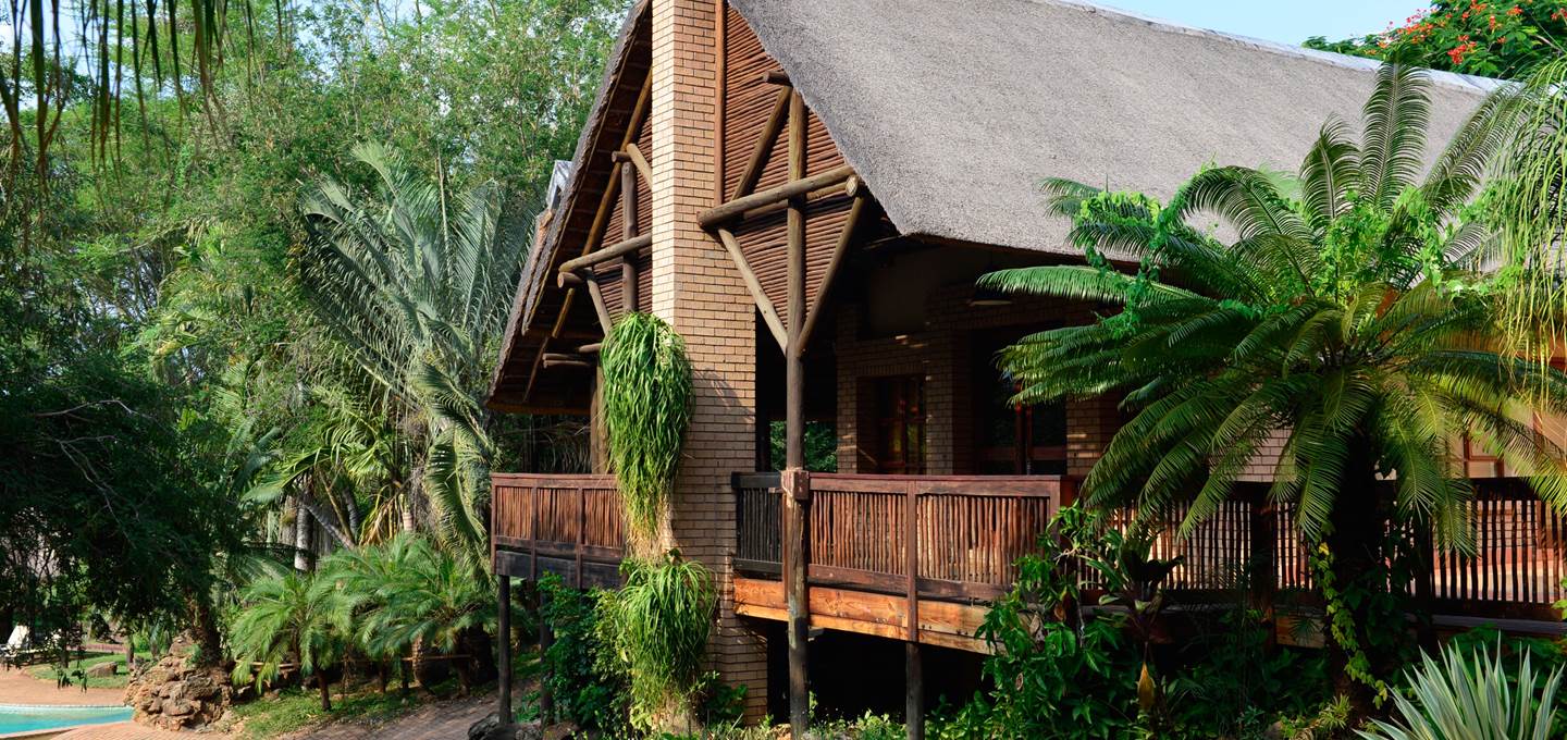 南非 Pestana Kruger Lodge | 与野生动物共处的四星级酒店-0