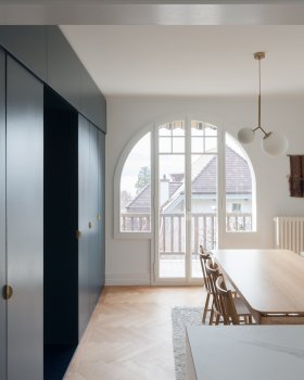 Bureau Brisson Architectes 打造独特别墅，领略湖畔美景