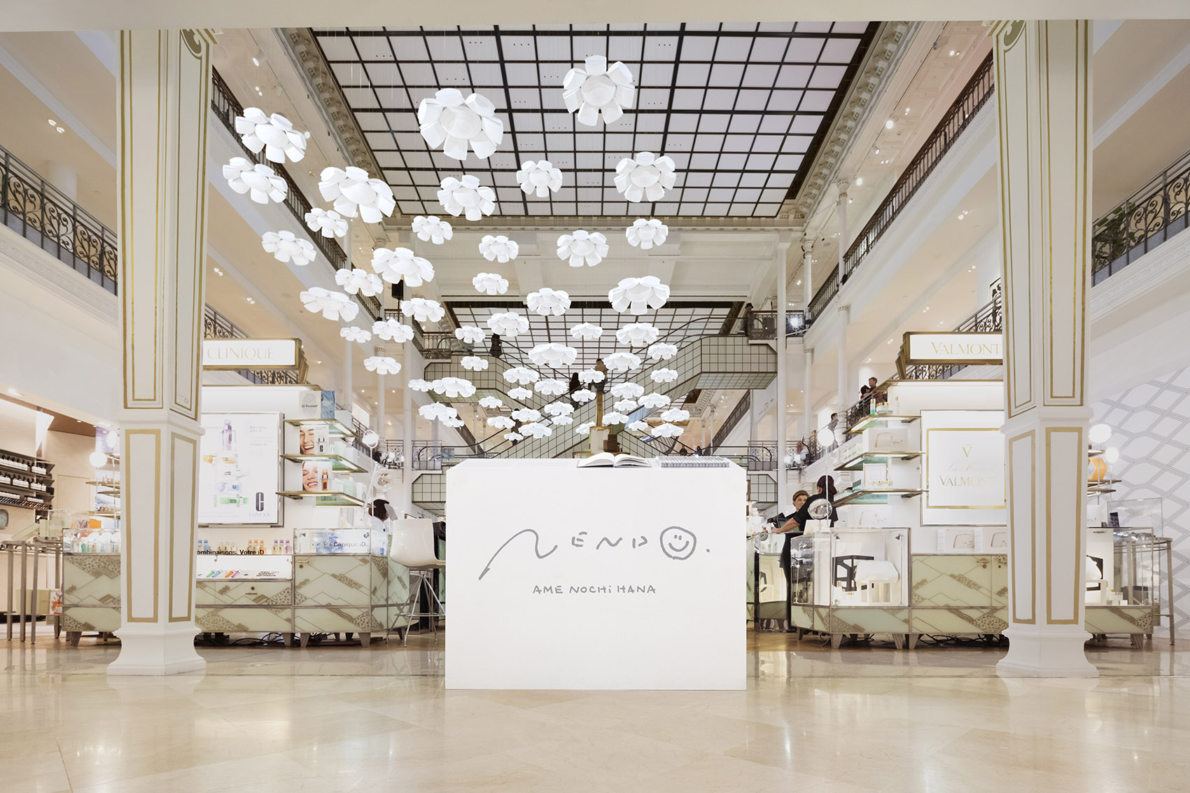 nendo在巴黎Le Bon Marche举办白色展览：雨后花/负与正的转换-67