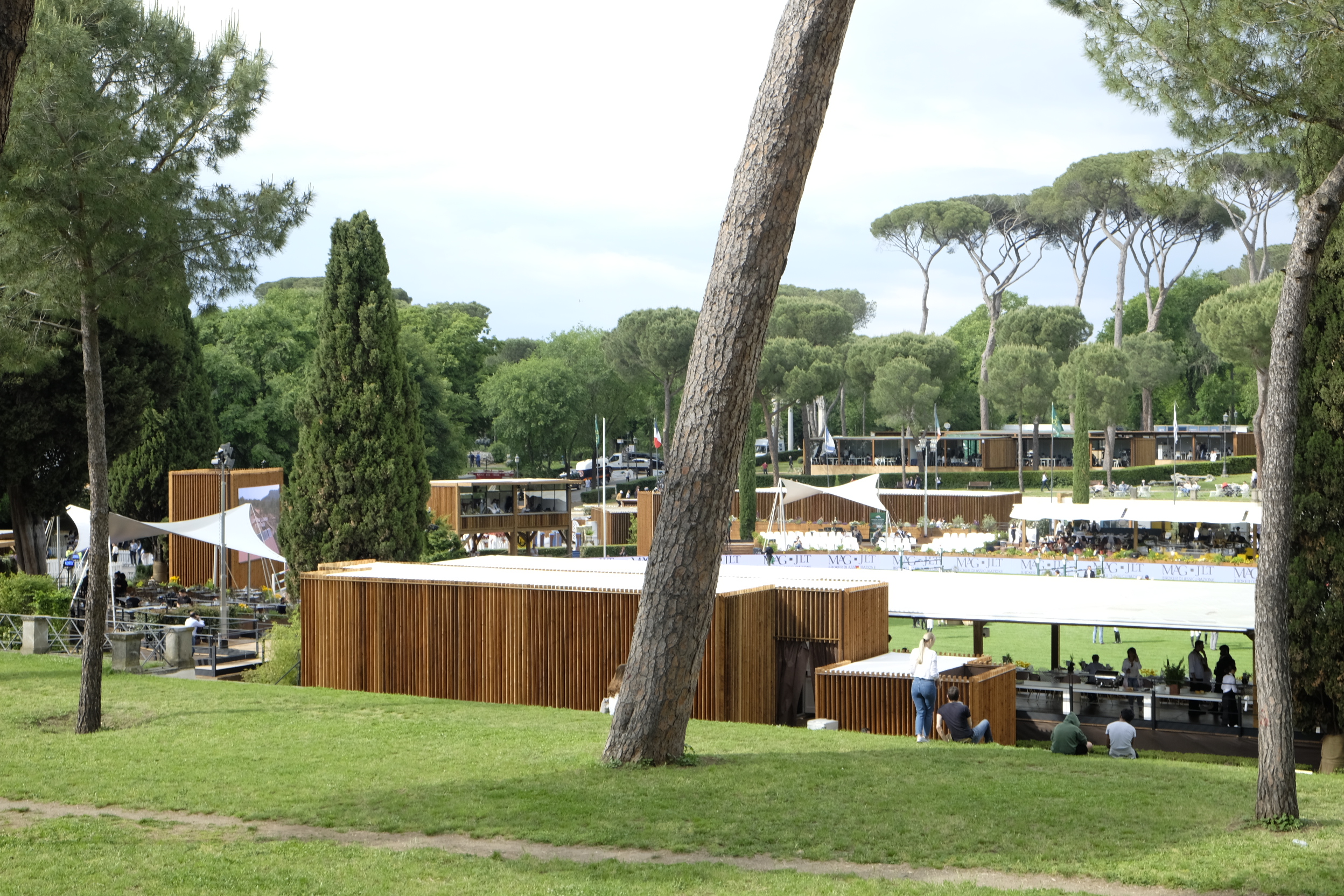 87 度锡耶纳广场马术竞赛-10