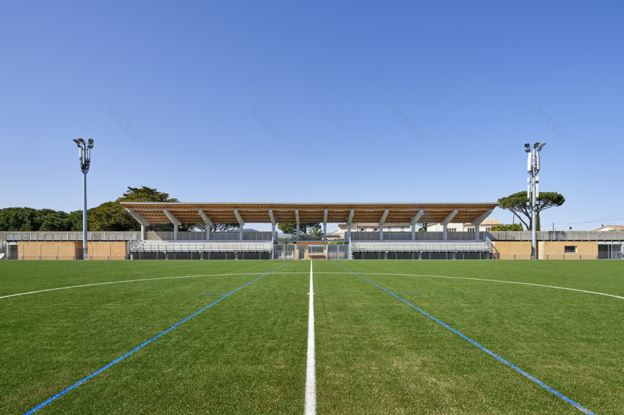 融合城市景观的体育场馆设计-4