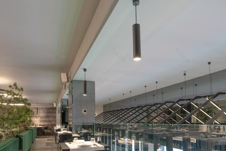 意式优雅融合日式料理,YAMA SUSHI RESTAURANT 打造精致餐饮空间-2