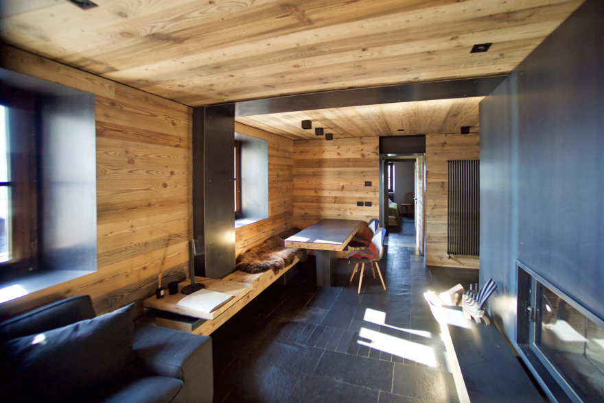 意大利山区百年老屋的现代情感空间-1