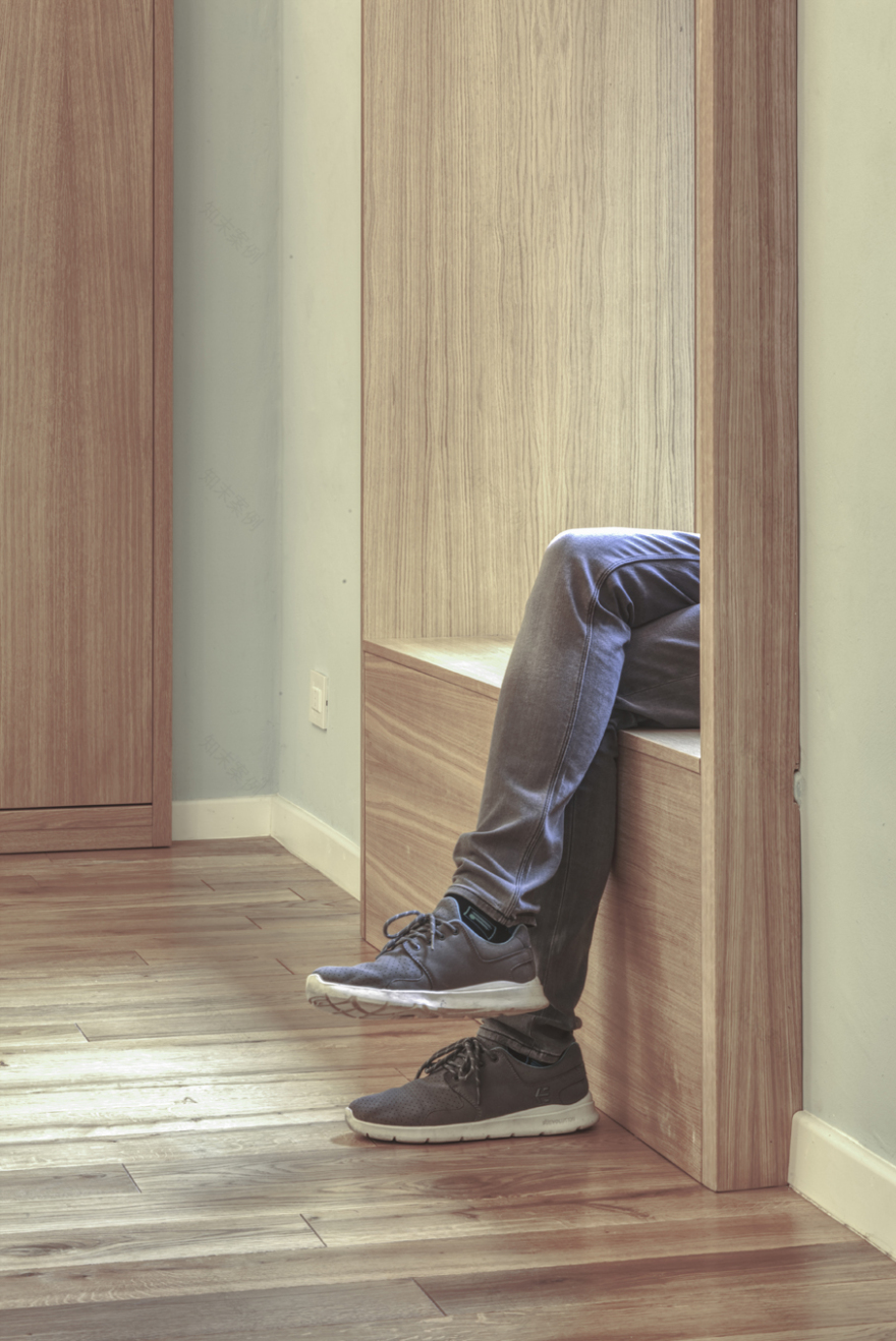 历史建筑中的现代转型 | 温暖木质的多功能空间-9